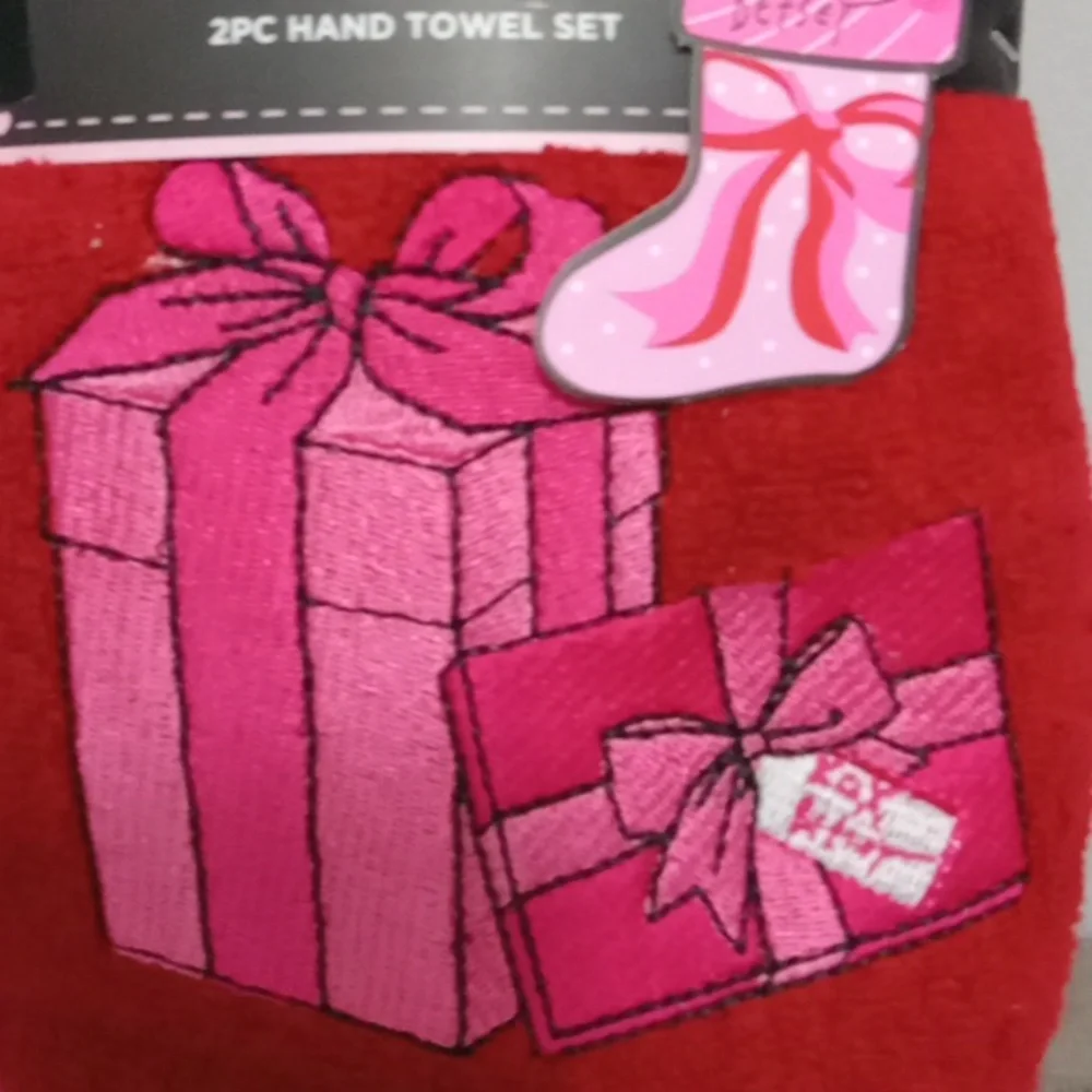 Betsey Johnson Christmas Red and Pink Hand Towel Set New